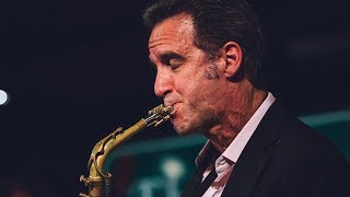 Amazing Saxophone Solo – Eric Marienthal [upl. by Sutsuj]