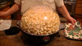 Product ReviewWest Bend Stir Crazy Popcorn Popper [upl. by Constanta69]