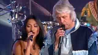 Tri Yann  Divent an dour avec Anggun Nuit Celtique Stade de France 2004 [upl. by Swirsky]