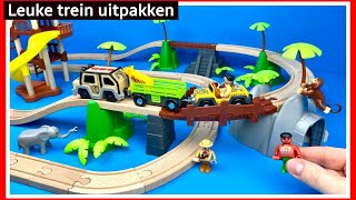 Speelgoed Trein van hout uitpakken  Family Toys Collector [upl. by Yruama]